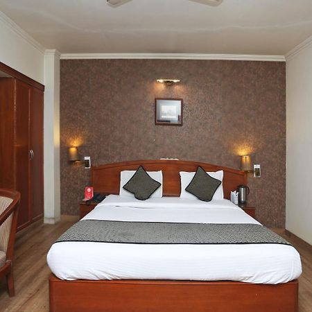 Oyo 3499 Tekarees Inn Lucknow Ngoại thất bức ảnh